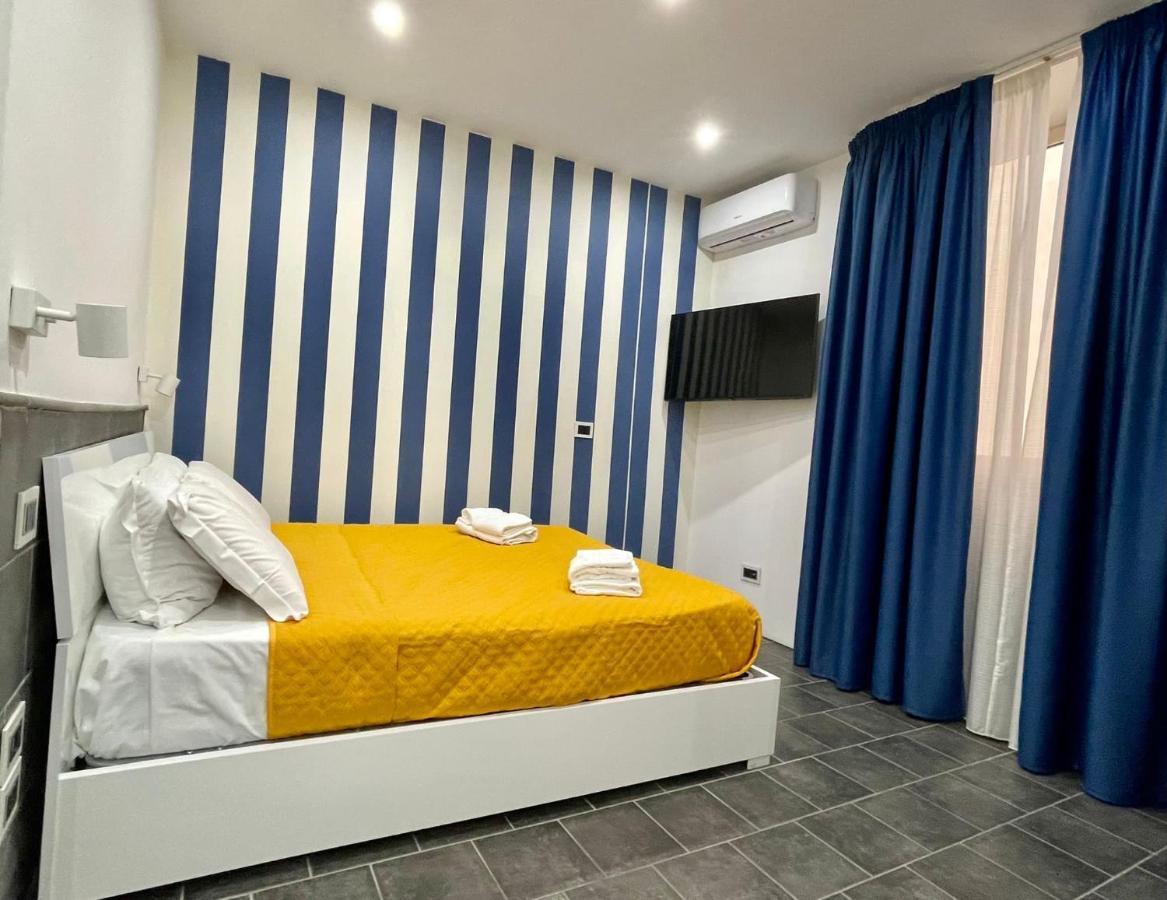 Yacht Club Angioino Hotell Napoli Eksteriør bilde
