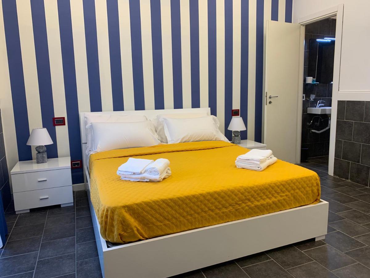 Yacht Club Angioino Hotell Napoli Eksteriør bilde