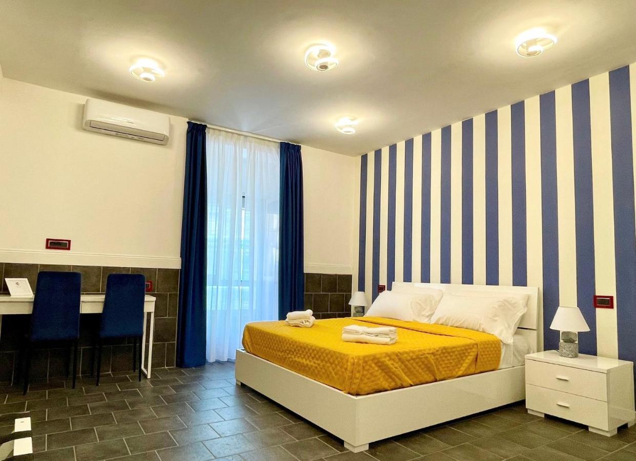 Yacht Club Angioino Hotell Napoli Eksteriør bilde