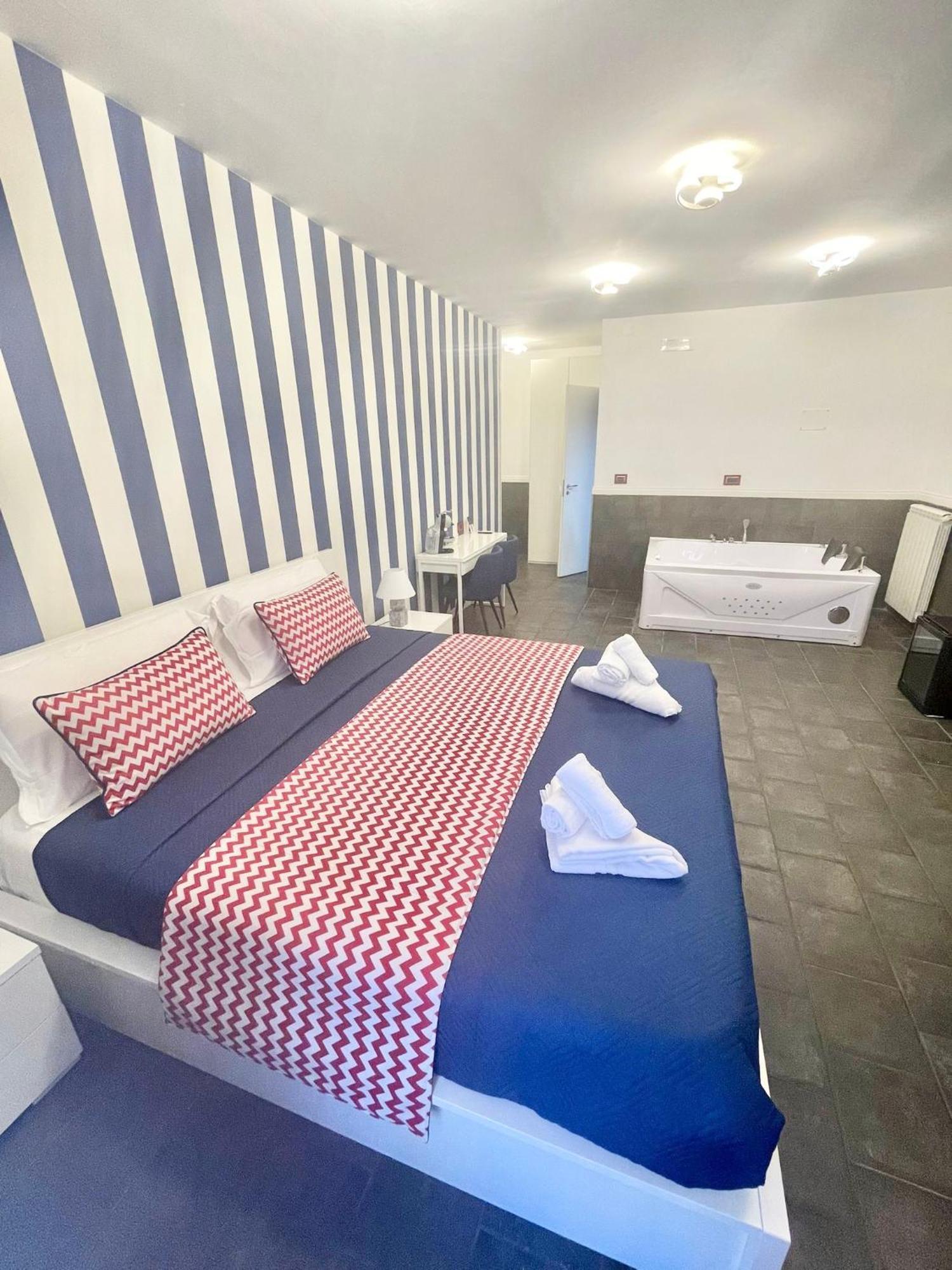 Yacht Club Angioino Hotell Napoli Eksteriør bilde